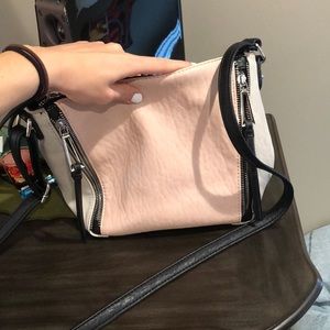 Jessica Simpson crossbody